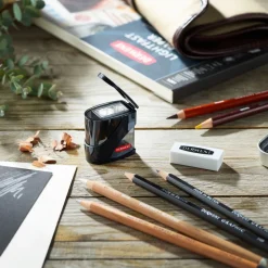 Derwent pennvässare Twin Hole Pencil Sharpener – för normala och jumbopennor