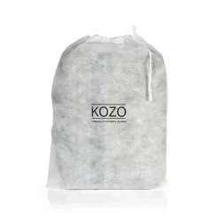 Kozo laptopväska, tillverkad av återvunna PET-flaskor, charcoal. Mått: 41,5×31×4,5 cm
